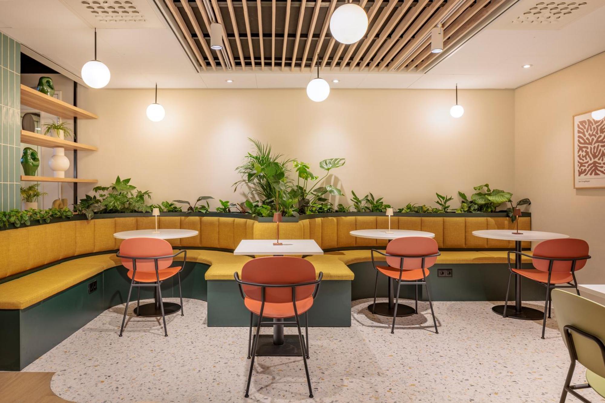 Maxhotel Amsterdam Airport Schiphol - Recently Renovated Хоофдорп Екстериор снимка