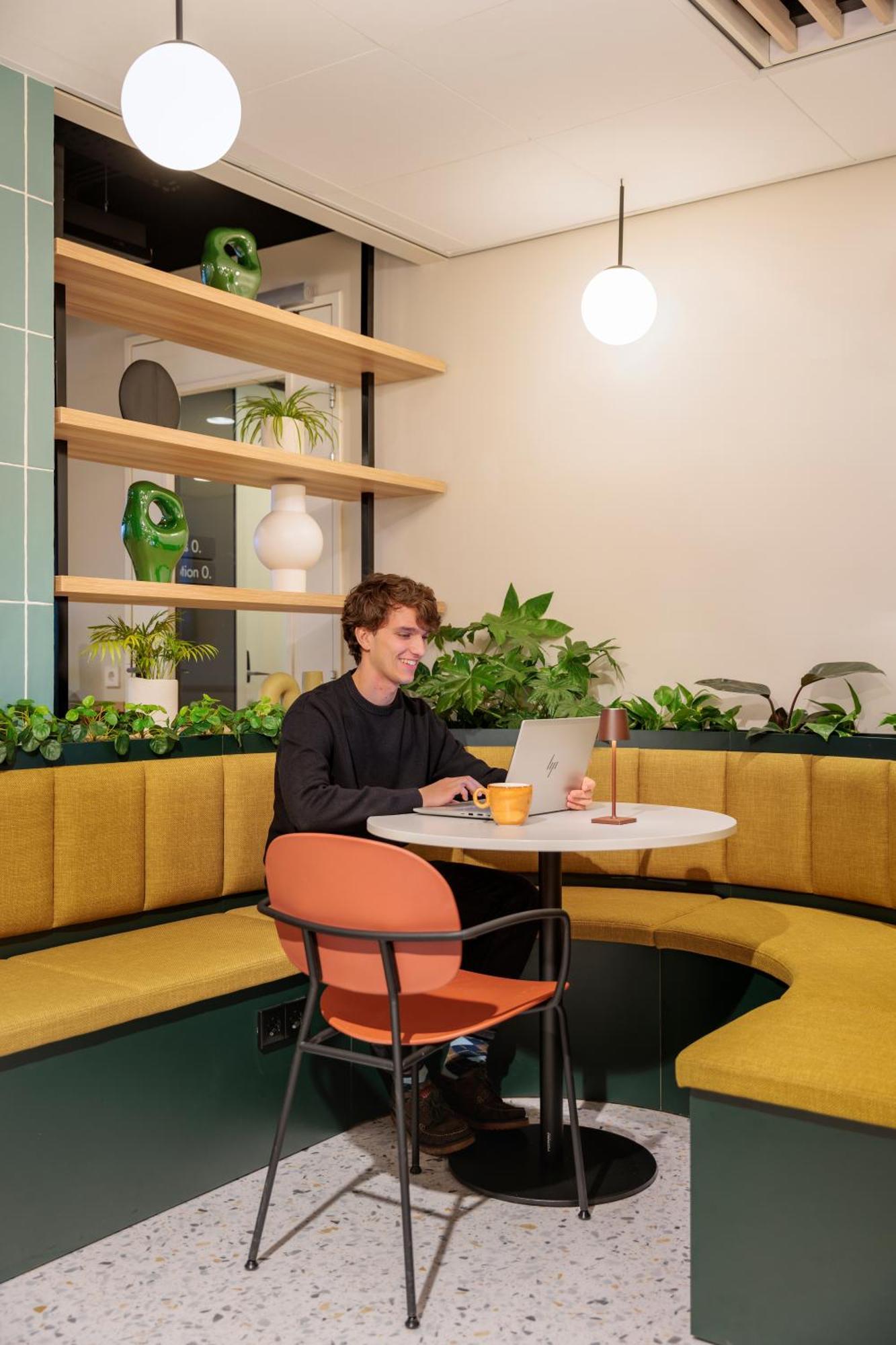 Maxhotel Amsterdam Airport Schiphol - Recently Renovated Хоофдорп Екстериор снимка
